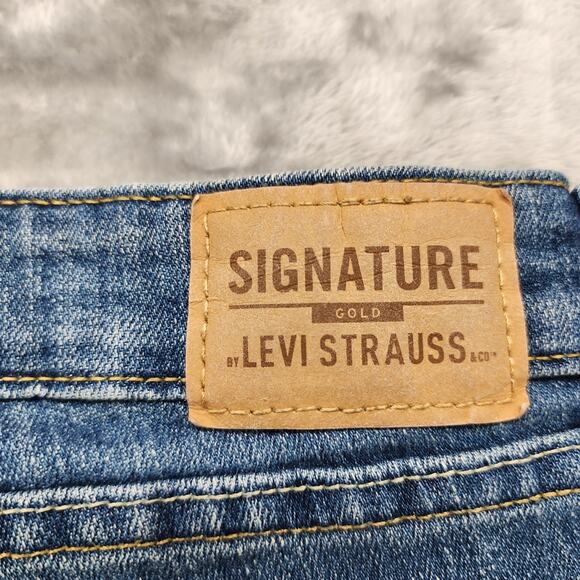 Signature Levi Strauss Jeans Womens 18 Blue Mid Rise Straight Leg Stretch Denim - Picture 5 of 14